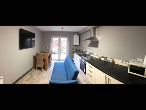 Room in House - Private En-suite Room In Town, Close To Hospital Alojamiento y desayuno in Kings Lynn