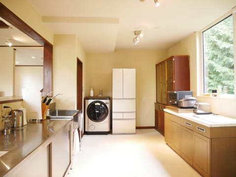 Kitchen or kitchenette, laundry, laundry, washing machine, kitchen, kitchen