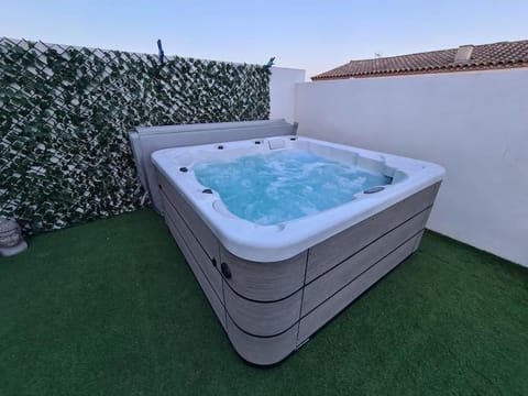 Magnifique Villa avec jacuzzi en option Villa in Saint-Jean-de-Védas