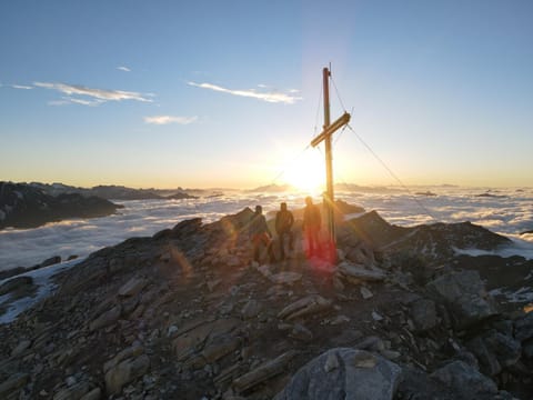 Natural landscape, Hiking, Sunrise