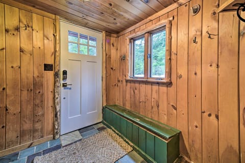 Saranac Lake Cabin with Deck Pets Welcome! House in Harrietstown