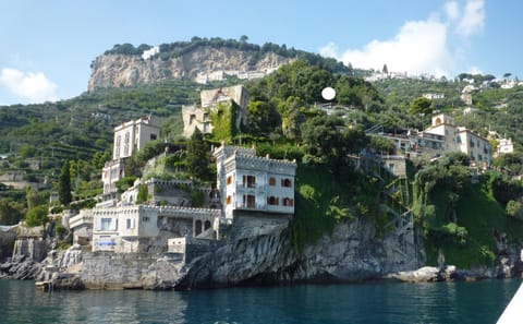 Property building, Neighbourhood, Sea view