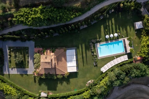 Property building, Day, Bird's eye view, Garden, Pool view, Swimming pool