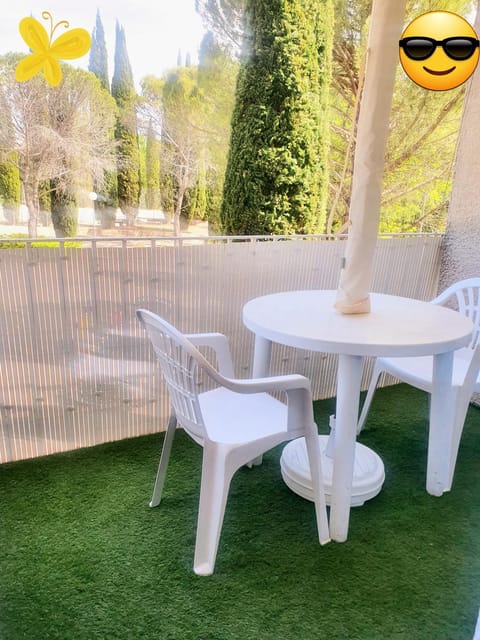 coquet Studio Classé Deux Étoiles, Balcon avec Table, et Wifi Apartment in Gréoux-les-Bains