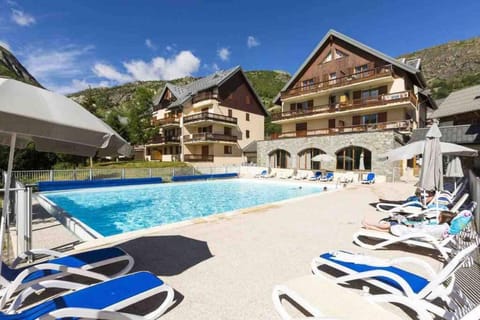 Logement 4/6 personnes à la montagne avec piscine Appartement in Saint-Sorlin-d'Arves