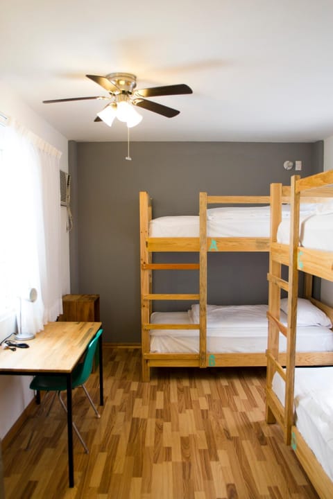 Photo of the whole room, Decorative detail, Bedroom, bunk bed