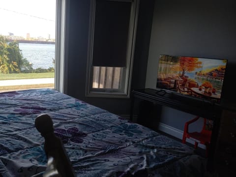 WaterfrontHome-RiverView, Windsor ,Canada Vacation rental in Windsor