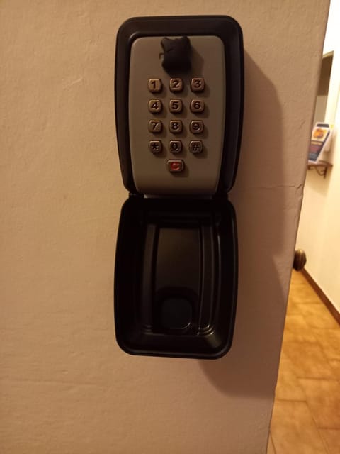 FLY HOUSE BOLOGNA...un appartamento al volo Apartment in Bologna