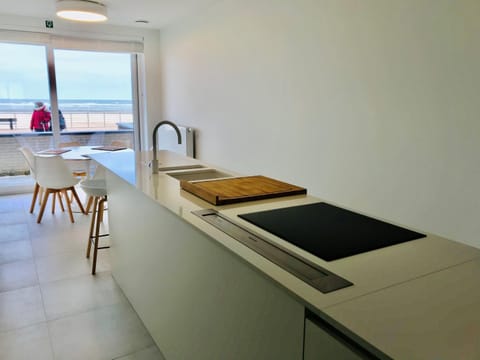 Zilverzand aan zee - frontaal zeezicht Apartment in Koksijde