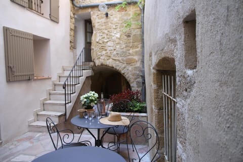 LE PASSAGE Apartment in Lourmarin