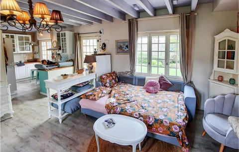 2 Bedroom Beautiful Home In Pleuven Maison in Quimper