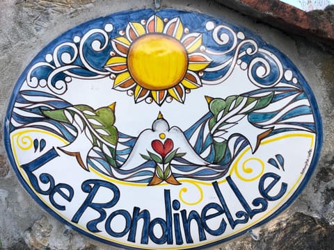 Casa "Le Rondinelle" House in Province of Massa and Carrara