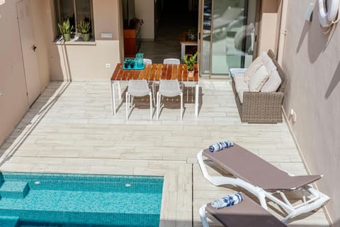 Patio, Day, Balcony/Terrace, Pool view, Swimming pool, sunbed