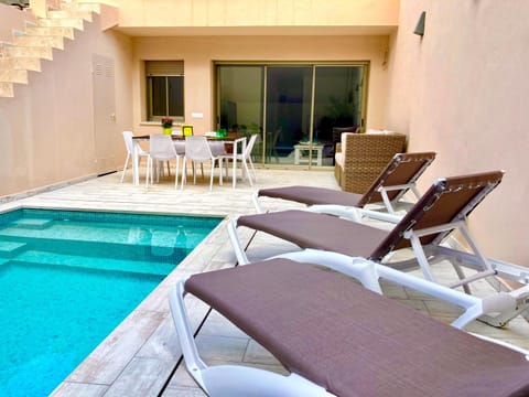 Casa Mediterránea con piscina privada en Palamós House in Palamós