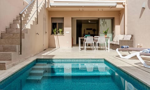 Patio, Day, Balcony/Terrace, Pool view, Swimming pool, sunbed