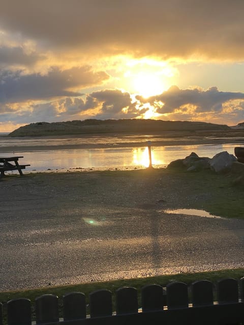 Beachfront Lodge, Lossiemouth Bay Condo in Lossiemouth