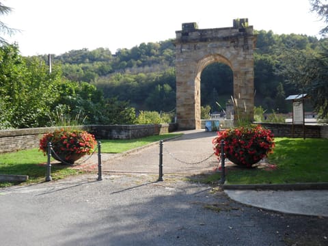 Le Pont de Livinhac Bed and Breakfast in Auvergne-Rhône-Alpes