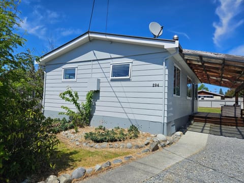 Modernised Mackenzie with central location. House in Twizel