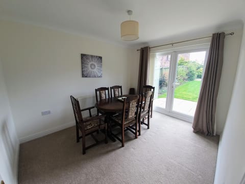Beverley Central Townhouse Free Parking Sleeps 8 Maison in Beverley