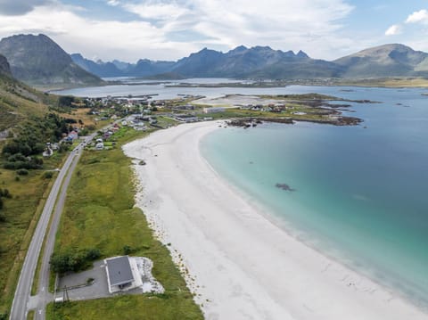 Nearby landmark, Neighbourhood, Mountain view, Sea view