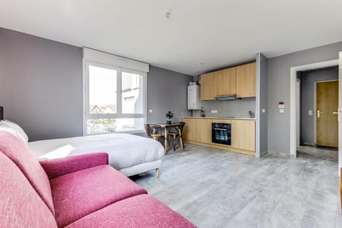 Résidence 4T IMMO - 31 Avenue Gaston Chauvin Apartment in Île-de-France