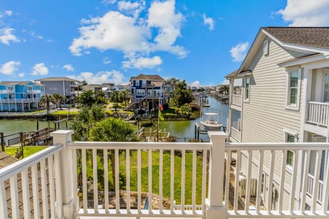 Salty Dogs House in Holden Beach