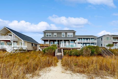 Summer Place House in Holden Beach