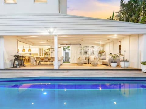 Patio, Pool view, Swimming pool, sunbed