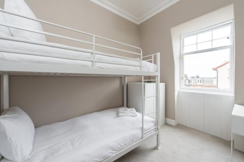 Bright 2 bed apartment North Berwick High Street Condominio in North Berwick