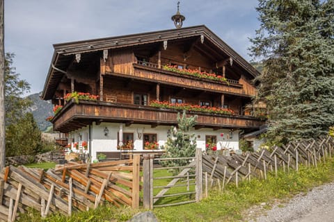 Chalet Innerhof Apartment in Alpbach