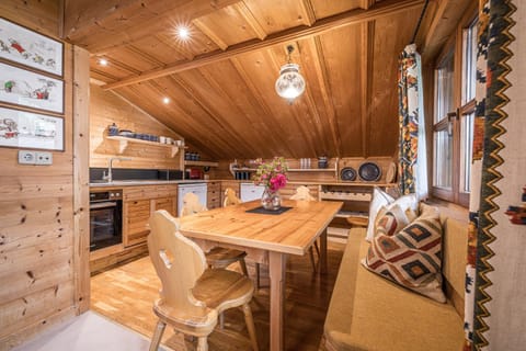 Dining area, kitchen