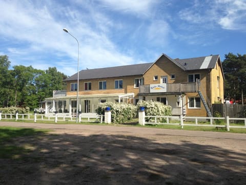 Facade/entrance, Garden