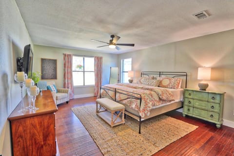 Pancho and Lefty's - Place House in Rio Grande