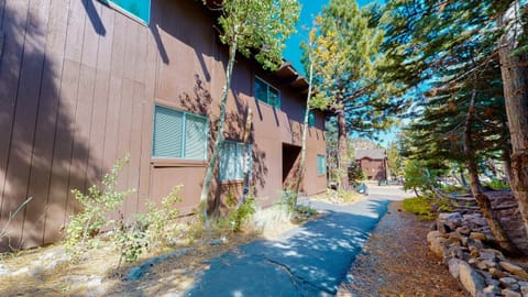 Mammoth Estates 2 Bedroom Condos Near Mammoth Village Apartment in Mammoth Lakes