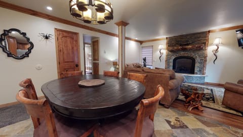 Mammoth Estates Deluxe 2 Bedroom Condos Apartment in Mammoth Lakes