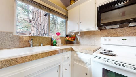 Mammoth Estates 4 Bedroom Condos - Great for Families! Condo in Mammoth Lakes
