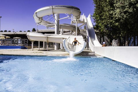 Aqua park, Swimming pool