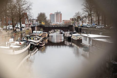 Wellnessboat De Michiel de Ruyter Barco atracado in Groningen