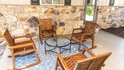 Little Smokys Retreat , 5 Bedroom , Only 10 min to Gatlinburg and Pigeon Forge! House in Gatlinburg