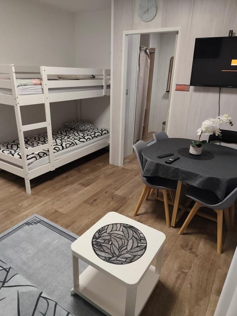 Nart & Niar Apartment in Annemasse