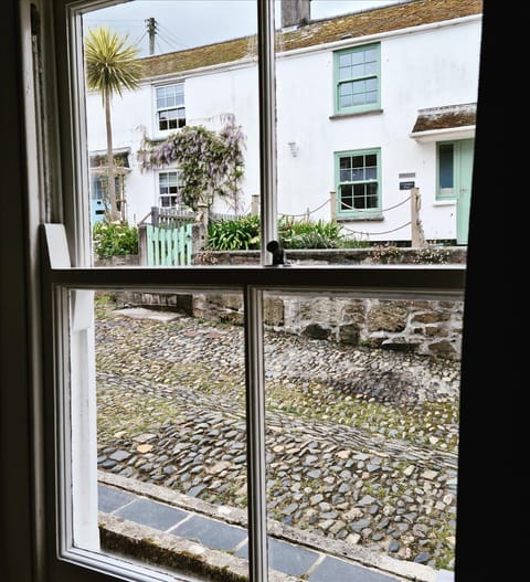 Property building, View (from property/room), View (from property/room), Street view, Street view, Quiet street view