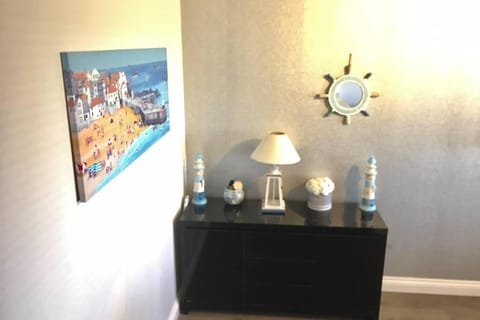 Entire Ground Floor Apartment - West Bay Apartamento in West Bay, UK