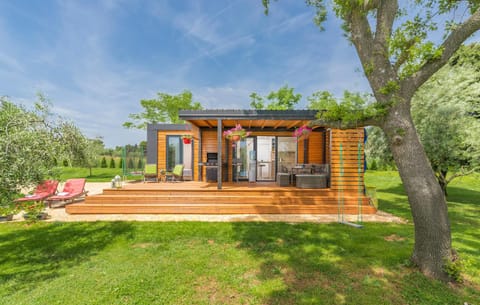 Property building, Garden