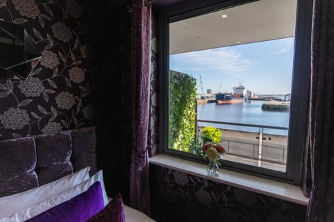 Sea View Luxury City Centre - Best Location Apartment in Galway