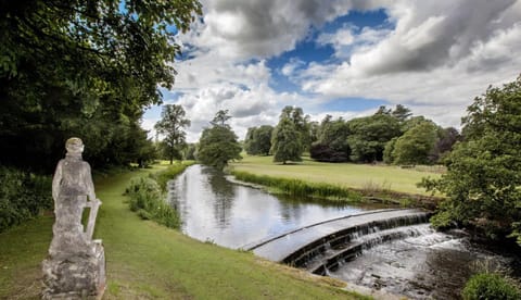 Nearby landmark, Day, Natural landscape, River view