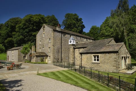 Mill Cottage at Broughton Sanctuary House in Craven District