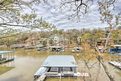 Lakefront Cabin Private Dock and Resort Access! House in Lake of the Ozarks