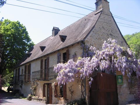 Maison spacieuse avec piscine privée chauffée près des sites historiques de Lascaux - FR-1-616-83 House in Montignac