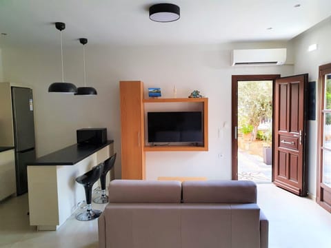 TV and multimedia, Seating area, minibar