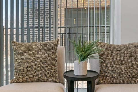 Cozy & Modern 3BR Apartment - Division 201W 301W REP Apartment in Chicago